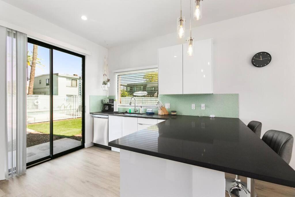 Large Studio Rooftop & Poolside - Walk To Old Town Scottsdale Exteriér fotografie